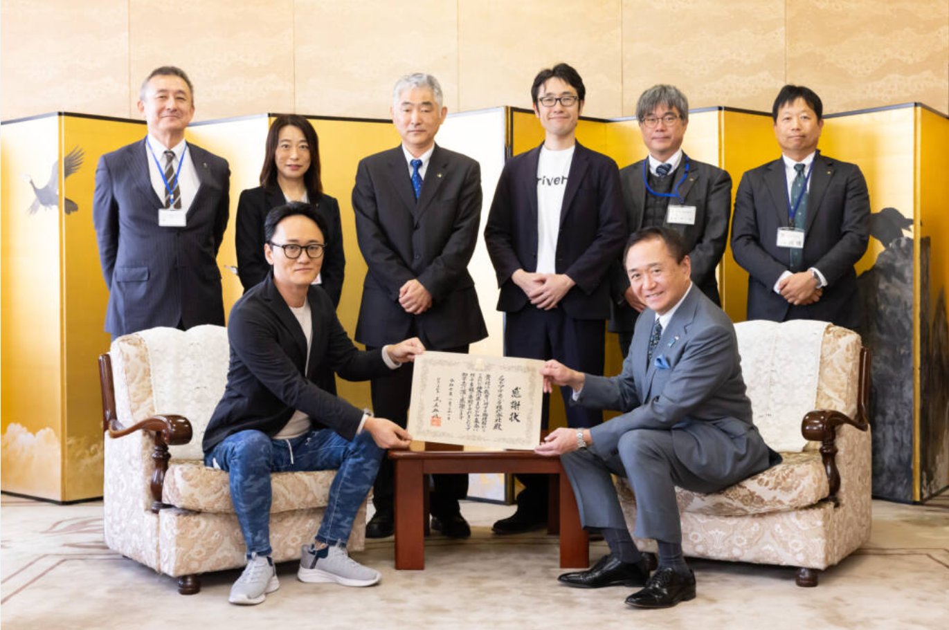 神奈川工業高校の学生向けに寄付企業の経営者とともに登壇